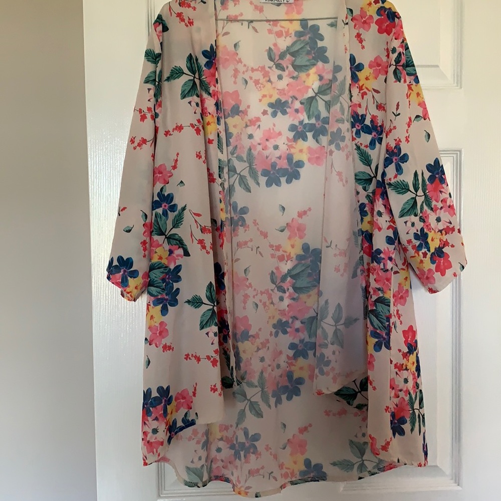 👘 $5 👘 Floral kimono